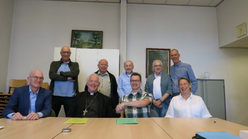 Ondertekening koopcontract.jpg